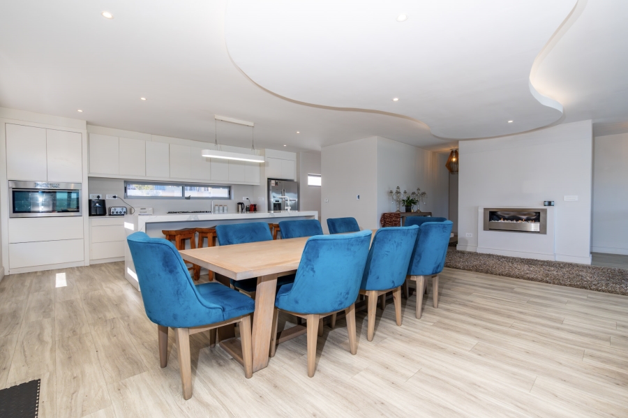 6 Bedroom Property for Sale in Myburgh Park Western Cape